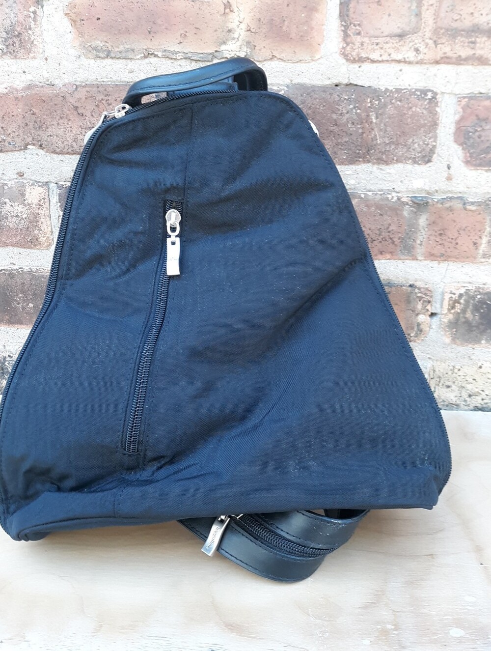 Baggallini Triangle Mini Backpack Black
